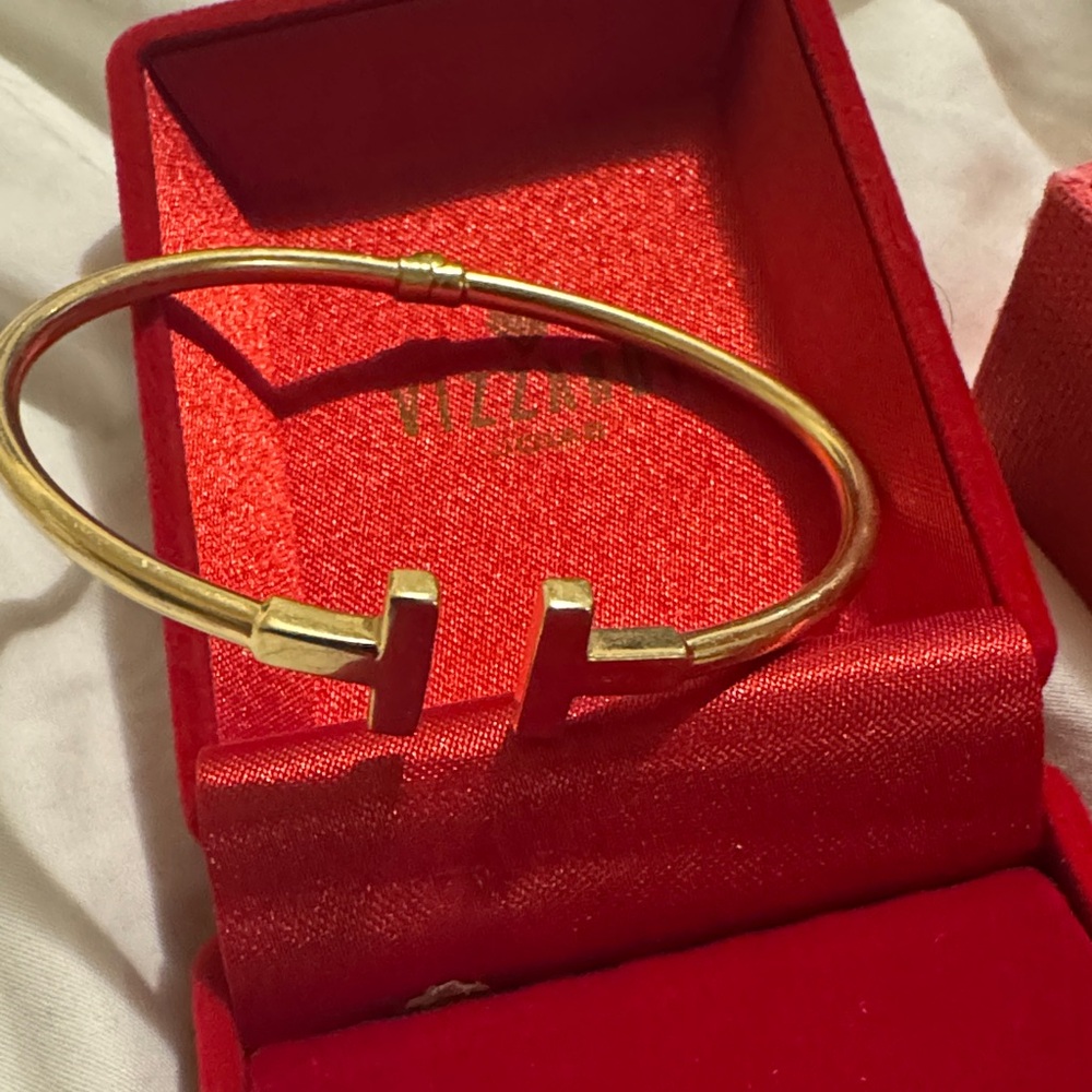 Chic Gold Bracelet by 18 k